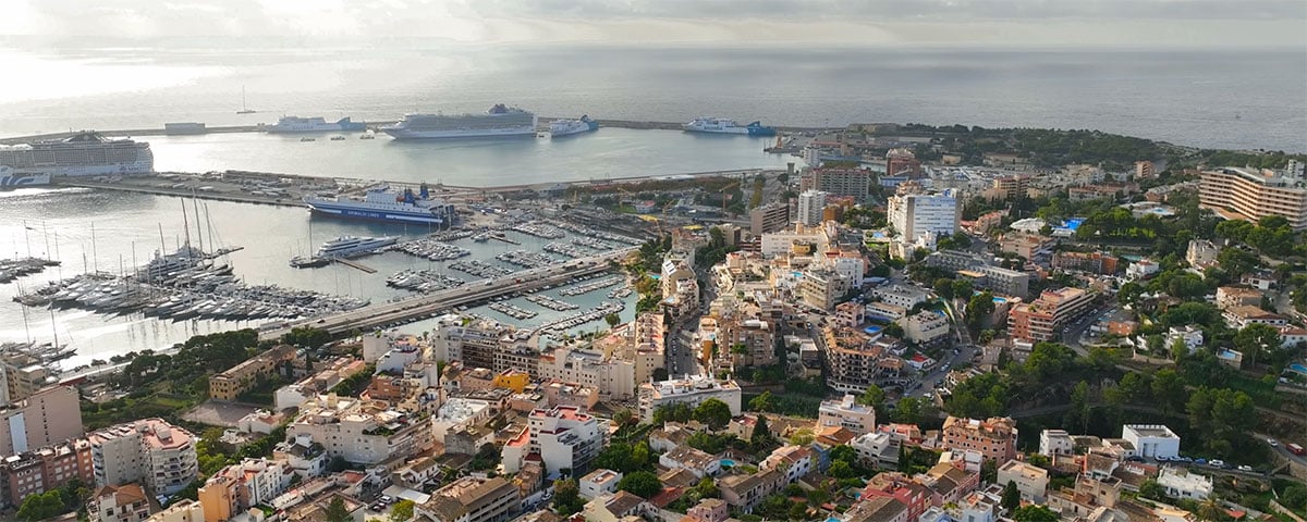 View-on-the-Port-of-Palma